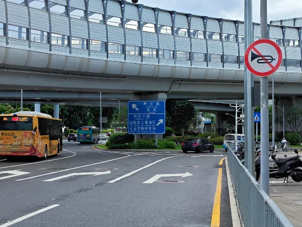 3.自驾的路线（罗沙路与西岭下路交叉路口）.jpg