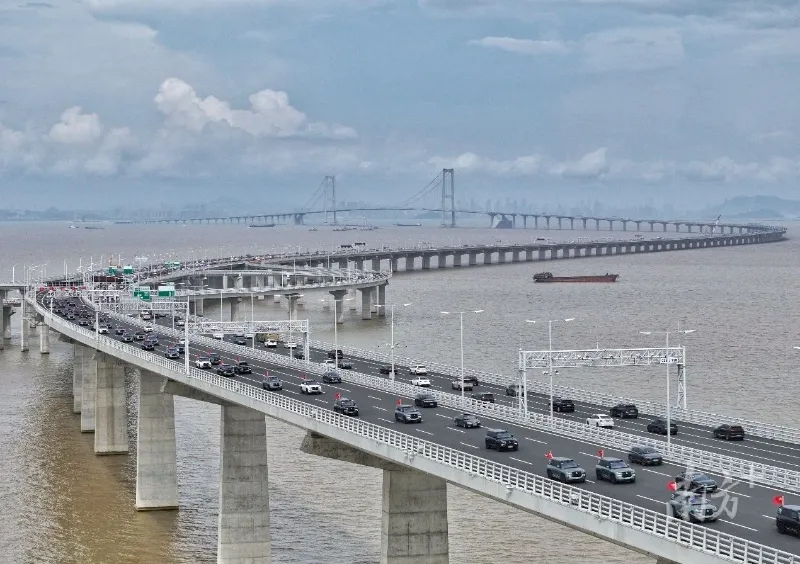 深中通道开通满月：奋斗与梦想川流不息！