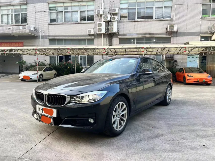 粤Z两地牌车辆
