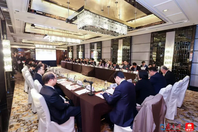 聚焦跨境纠纷多元化解，粤港澳大湾区发展工商圆桌第三次会议在香港举行