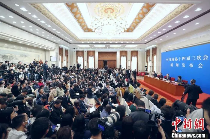 刘结一：粤港澳大湾区路相通、城相融、心相连
