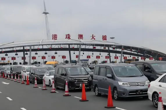 端午假期港珠澳大桥客流车流同比双双大增
