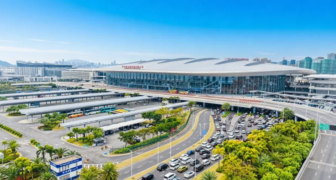 港珠澳大桥口岸车辆过关情景